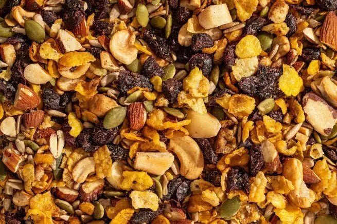 Ingredientes naturais granola Chiva Fit castanhas e sementes